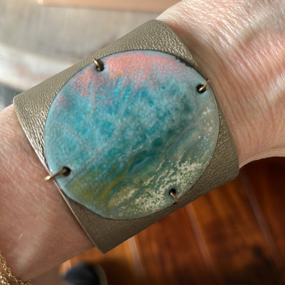 Leighelena leather cuff